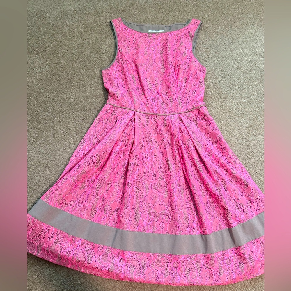 Jessica Simpson Hot pink lace/taupe cocktail dress size 6